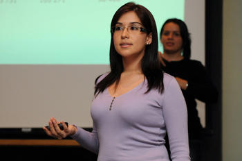 Gabriela Tencio, profesora de la Facultad de Odontología de la Universidad de Costa Rica (Fotografía: UCR)
