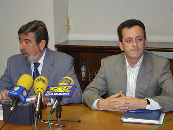 Jesús Hernández Méndez (izquierda) y José Luis Pérez, durante la presentación de Euroanalysis a los medios