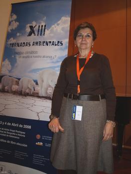 La experta Rosa Gómez Antón defiende el uso de plásticos para combatir el cambio climático.