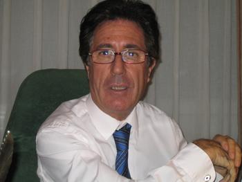 Arturo Fernández-Cruz, Jefe del Servicio de Medicina Interna del Hospital Clínico de San Carlos de Madrid.