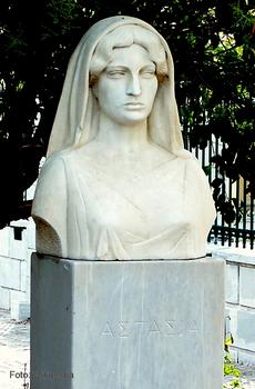 Busto de Aspasia en Atenas.