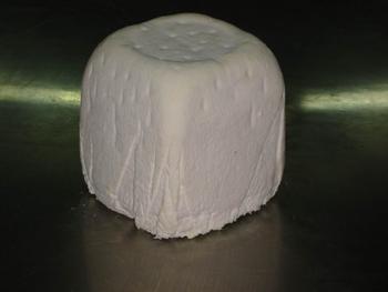 El queso de armada original se elabora con leche cruda