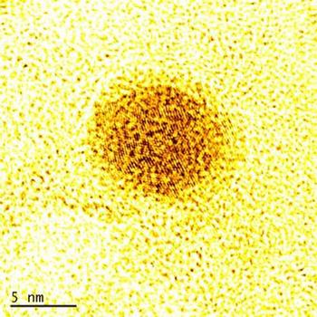 Nanoparticula de Oro en Resolución Atómica.
