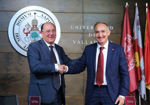 Firma del acuerdo entre /la Universidad de Valladolid (UVa) y Bodegas Familiares Matarromera/UVa