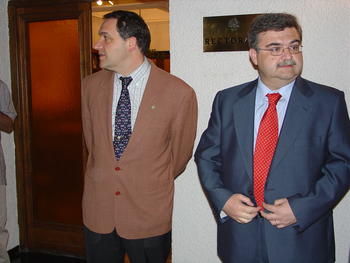 Santiago López y Juan Casado comparecen ante la prensa