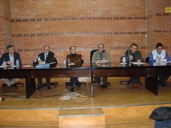 La mesa de debate sobre los proyectos de soterramiento de las vías férreas en Valladolid
