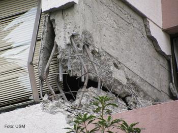 Caso real de los desperfectos provocados por el terremoto de Chile.
