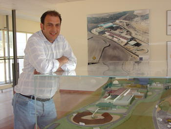 El técnico del Servico de Limpieza del Ayuntamiento de Valladolid Javier Ruiz en las oficinas de la Planta de Recuperación y Compostaje