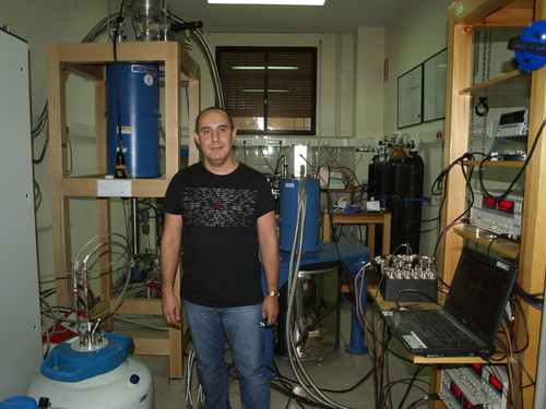 Enrique Díez, en el Laboratorio de Bajas Temperaturas de la Universidad de Salamanca. 
