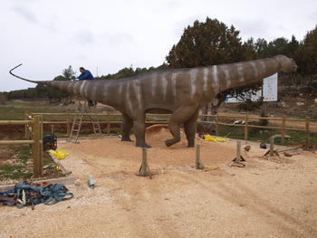 Titanosauriforme inspirado en el dinosaurio aragonés Aragosaurus (FOTO: FPH).