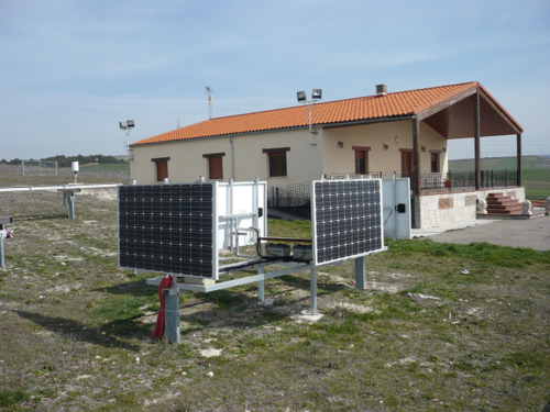 Instalación fotovoltaica experimental para la simulación de fachadas fotovoltaicas/Grupo SWIFT