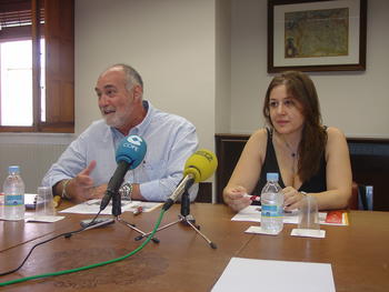 Salinas y Cubas explican las ideas del curso de Arqueología e Historia Antigua que se celebrará en Trabanca.
