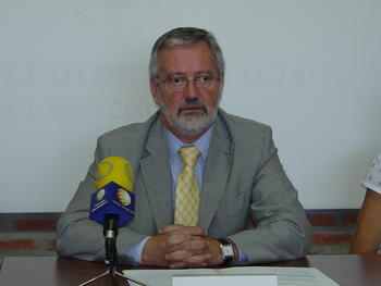 Julián Rivas, decano de la Facultad de Farmacia de la Universidad de Salamanca