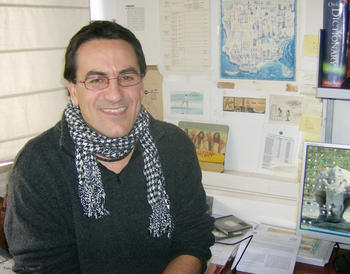 Julio Aguirre, investigador del grupo de paleografía y cuencas sedimentarias perteneciente al departamento de Estratigrafía y Paleontología de la Universidad de Granada.
