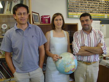 De izquierda a derecha, Francisco Javier Sierro, Elena Colmenero y José Abel Flores