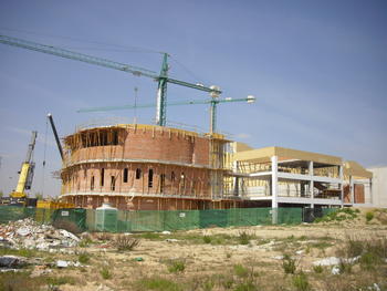 Imagen general del edificio blioclimático Envite en construcción.