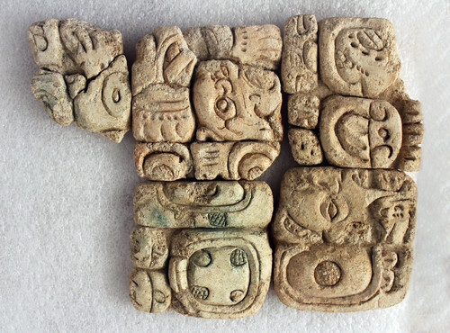 A pesar del desarrollo de la epigrafía maya y del desciframiento de los acontecimientos históricos o míticos que relatan las inscripciones, el calendario aún tiene aspectos insospechados. FOTO: UNAM.