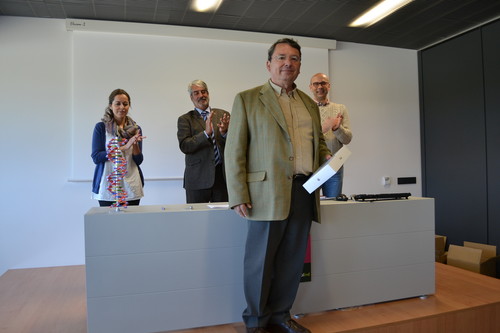 El catedrático de Genética de la Universidad de Extremadura Alfonso Jiménez ha obtenido el primer puesto en el concurso DNA Challenge. FOTO: PCUVA.