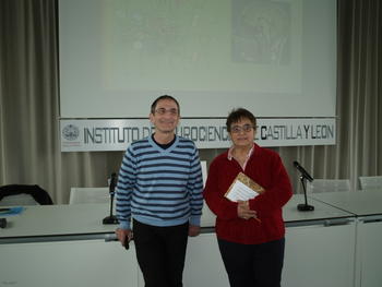 David Rodríguez, junto a Raquel Rodríguez, científica del Incyl.