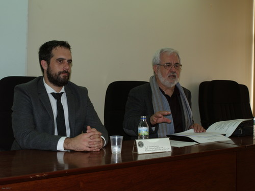Inauguración del seminario con la presencia de Miguel Ángel Quintanilla (derecha) y Gonzalo Remiro, representante de FECYT.