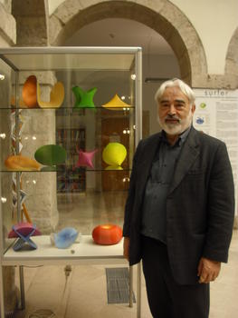 Sebastian Xambó Universitat, profesor de la Universidad Politécnica de Cataluña y Comisario de la muestra.