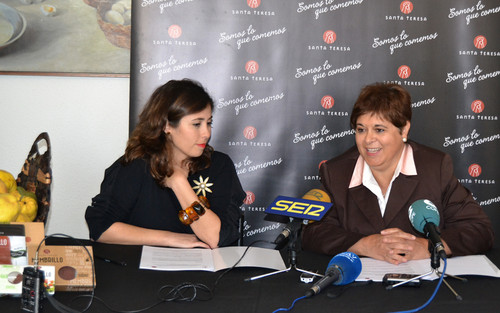 La UCAV firma un convenio de colaboración con Santa Teresa para estudiar las propiedades del membrillo.