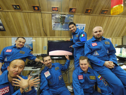Astronautas que participaron en el viaje simulado a Marte.  Créditos: ESA.