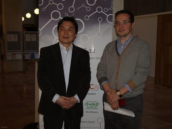 Toru Ishida, a la izquierda, y Juan Manuel Corchado.