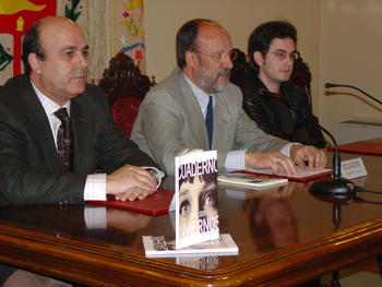 El concejal de Medio Ambiente, el alcalde de Valladolid y el autor del libro durante la presentación