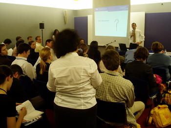 Periodistas europeos participan en un taller sobre divulgación científica