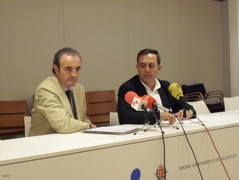 Los urólogos José Heriberto Amón y José Ramón Cortiñas.