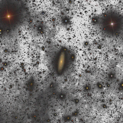 Tenue halo de unas cuatro mil millones de estrellas alrededor de la galaxia UGC00180. Crédito: Gran Telescopio CANARIAS.