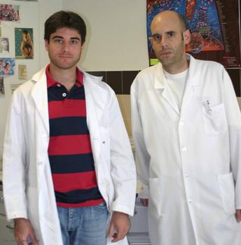 Los investigadores del Instituto de Biotecnología de León (Inbiotec) Carlos García Estrada y Ricardo Vicente Ullán.