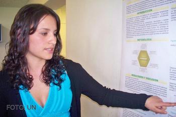 Elizabeth Domínguez, estudiante del programa de Especialización en Ciencia y Tecnología en Alimentos.