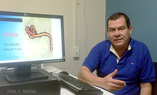 Carlos Jiménez, virólogo de la Escuela de Medicina Veterinaria. FOTO: UNA.