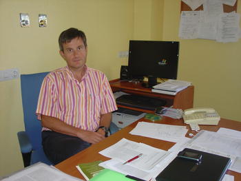 Vicente Molina, organizador del evento, en su despacho del Servicio de Psiquiatría del Hospital de Salamanca.