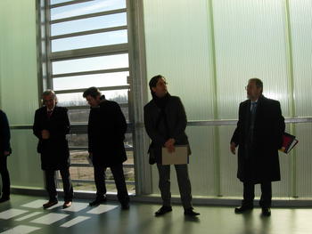 Las autoridades visitan el edificio del Centro de Transferencia de Tecnologías Aplicadas (CTTA).