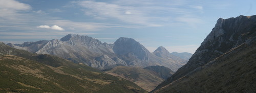 Panorámica del mazizo de Las Ubiñas, en la comarca leonesa de Babia.