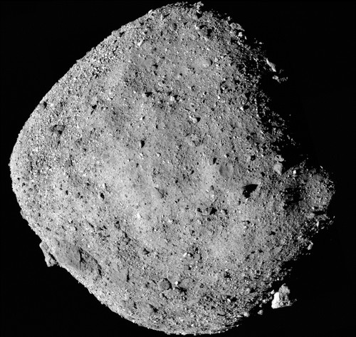 Imagen del asteroide Bennu compuesta por 12 imágenes PolyCam recogidas por OSIRIS-REx. Crédito: NASA/Goddard/Universidad de Arizona.