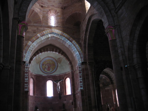 Cartif y la Fundación Santa María la Real proyectan pinturas en la iglesia románica de Santa María de Mave (FOTO: Cartif).