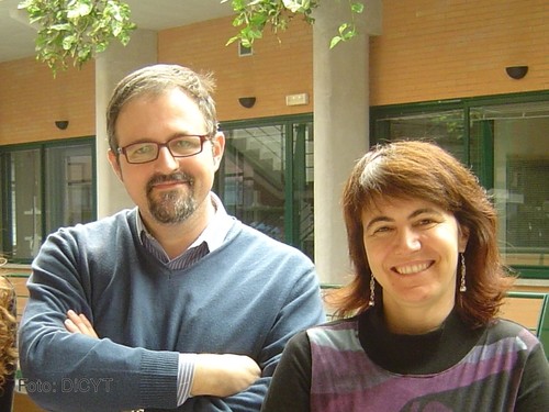 Guillermo López-Lluch y Elisabet Rodríguez Bies, investigadores del CABD.