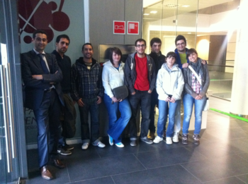 Los estudiantes, con el gerente del Parque Científico de la Universidad de Salamanca, a la izquierda. Foto: USAL.