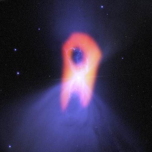La nebulosa del Búmeran, llamada “el lugar más frío del Universo”, revela su verdadera forma gracias a ALMA.  Crédito: Bill Saxton; NRAO/AUI/NSF; NASA/Hubble; Raghvendra Sahai.