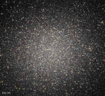 Imagen del cúmulo globular Omega Centauri tomada por el telescopio espacial Hubble. 