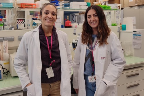 Las investigadoras Elena González Muñoz y Alicia Sánchez Mata, autoras de este trabajo de investigación. / F. Descubre.