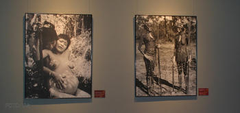 Dos fotografías que muestran varias facetas de la mujer en distintas tribus.