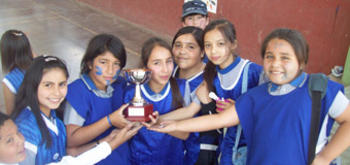 Alumnas del colegio Pablo de Rokha de La Pintana que participaron en la investigación. Foto: UC