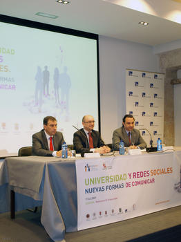 Juan José Mateos, Santiago Íñiguez y Pedro Arahuetes en la inauguración de la Jornada.