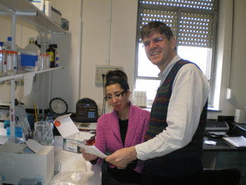 El investigador del IBGM Eduardo Arranz Sanz, en uno de los laboratorios de la Facultad de Medicina de Valladolid.