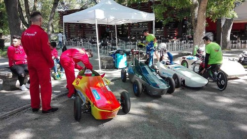 Algunos de los coches de inercia participantes en Hiperbaric Challenge 2018.